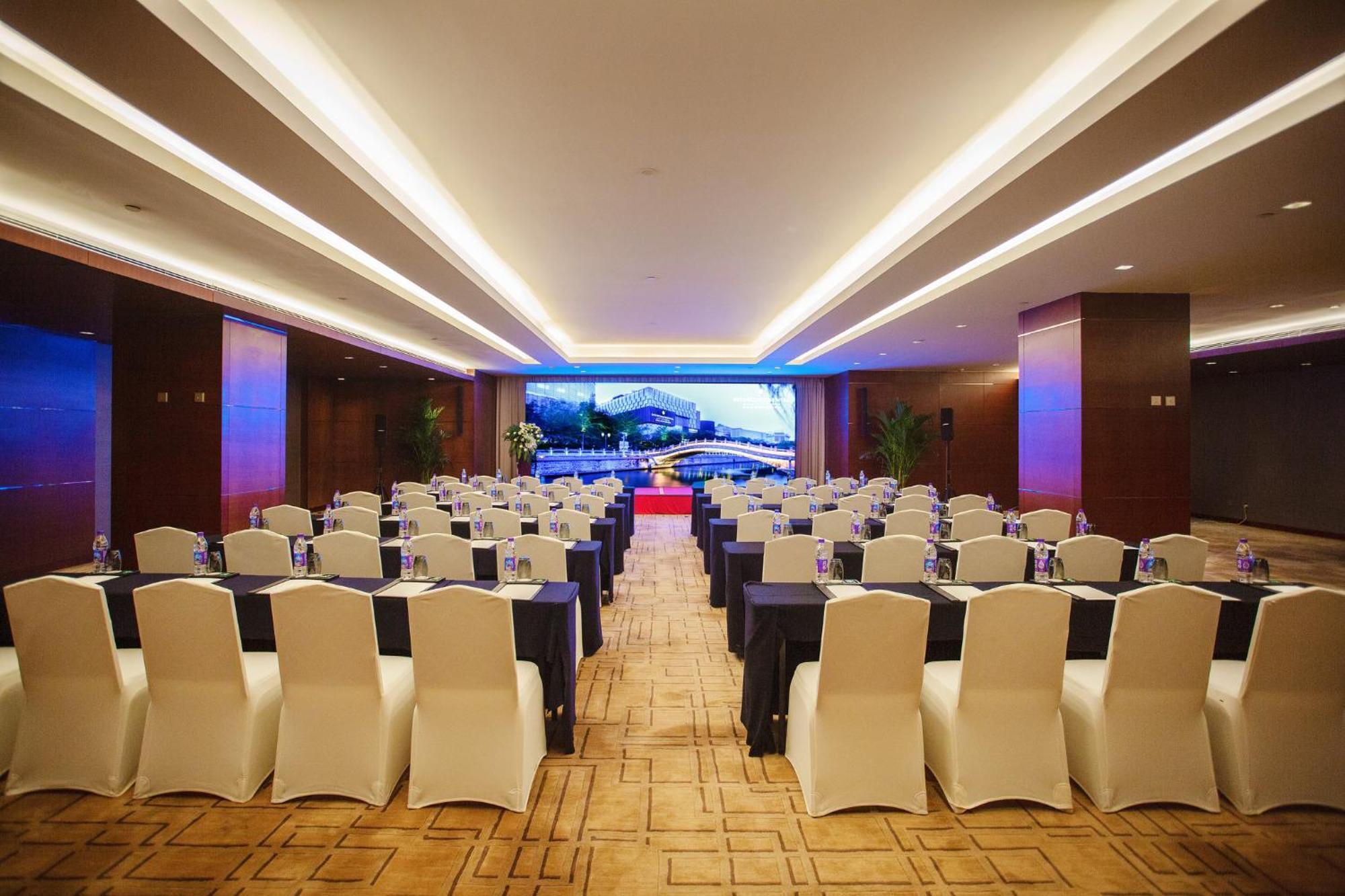 Intercontinental Jinan City Center By Ihg Exterior photo